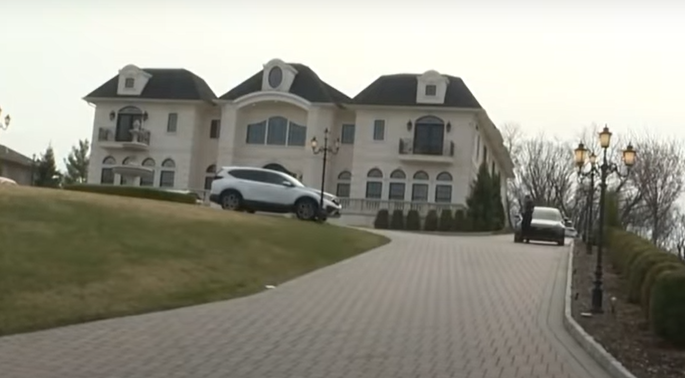 Jennifer and Bill Aydin Real House Wives of New Jersey Stars House in Paramus driveway