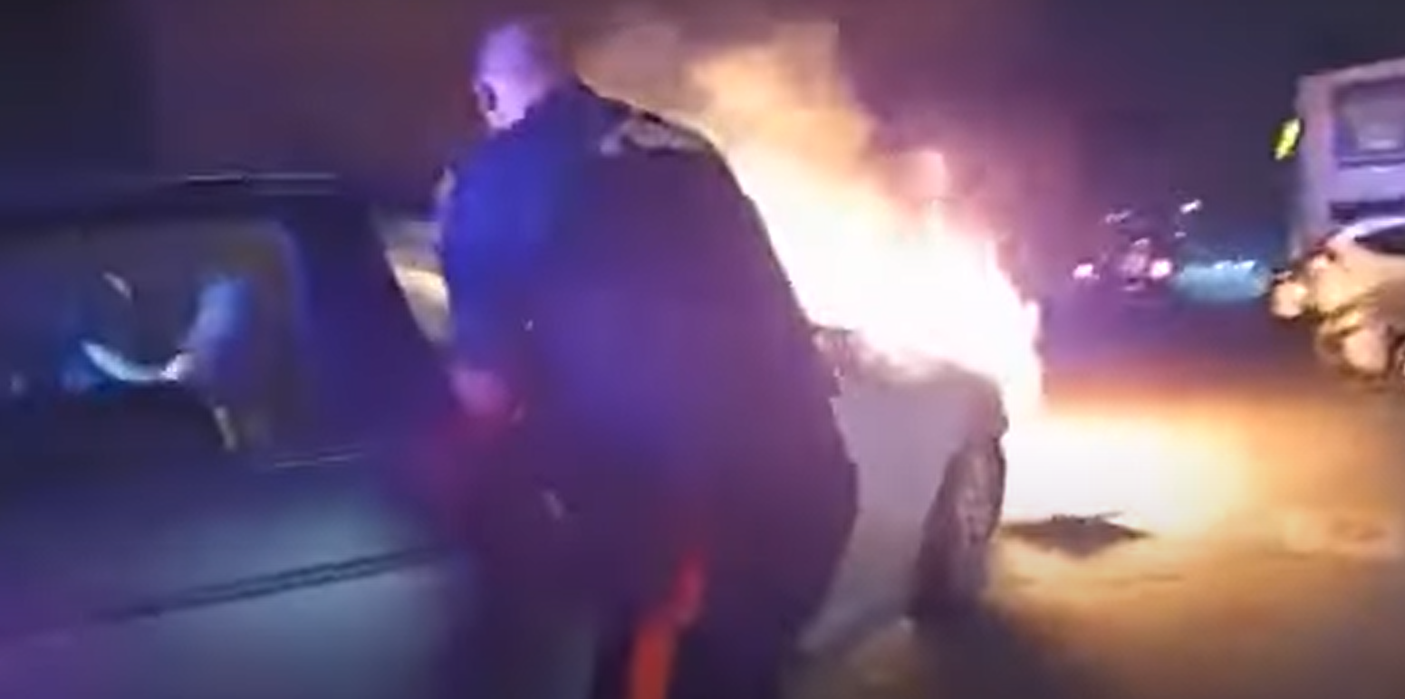 Shocking Bodycam Video Shows Nj Police Officers Pull Man From Burning Car Njn 2878